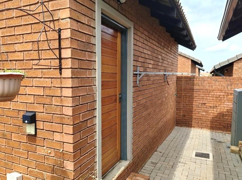 3 Bedroom Property for Sale in Mooikloof Gauteng