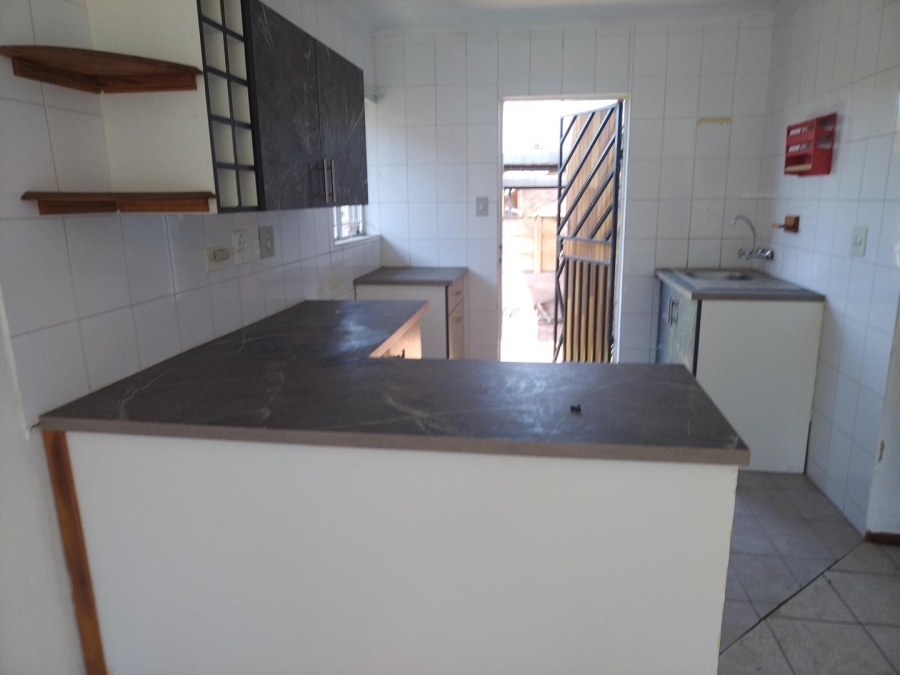 2 Bedroom Property for Sale in Birchleigh North Gauteng