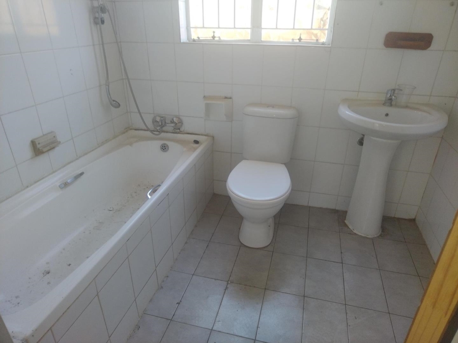 2 Bedroom Property for Sale in Birchleigh North Gauteng