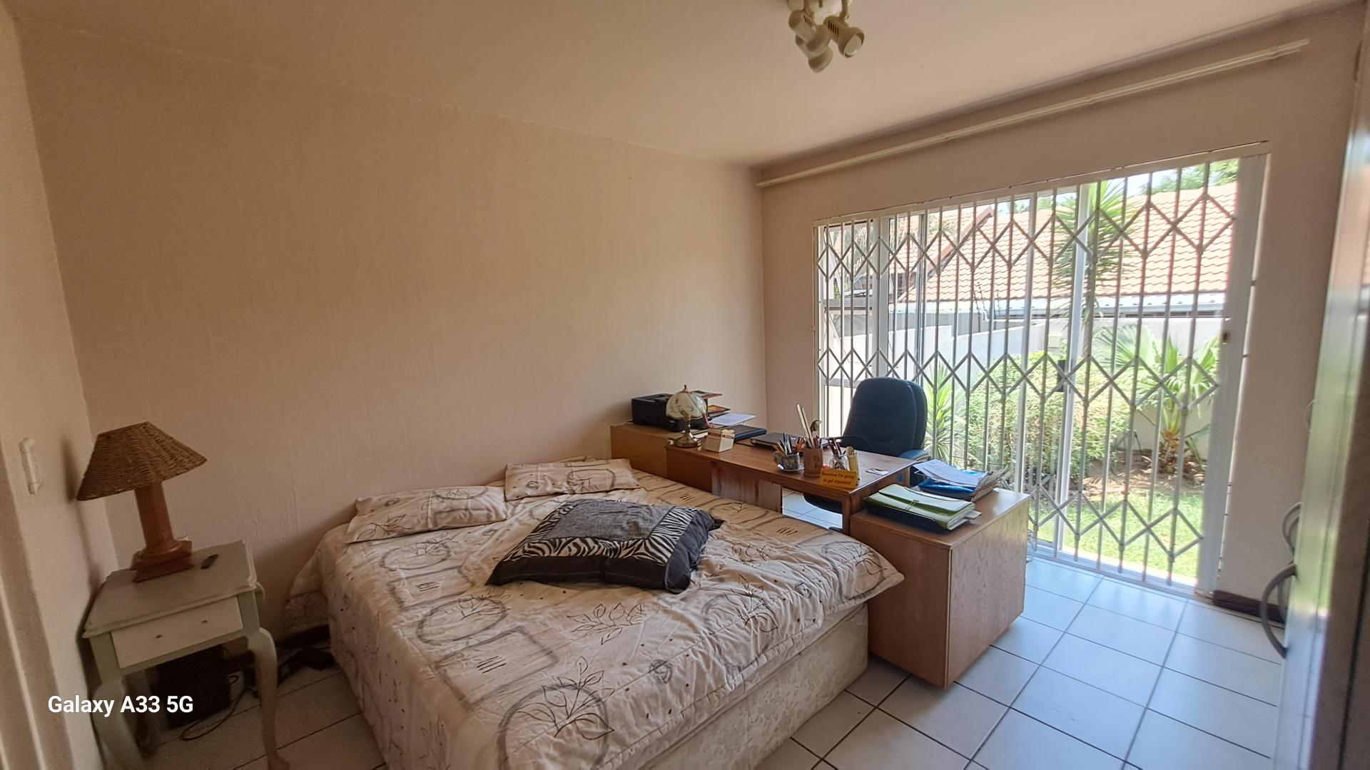 2 Bedroom Property for Sale in Buccleuch Gauteng