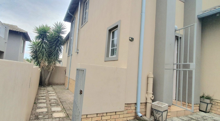 3 Bedroom Property for Sale in Ruimsig Country Estate Gauteng