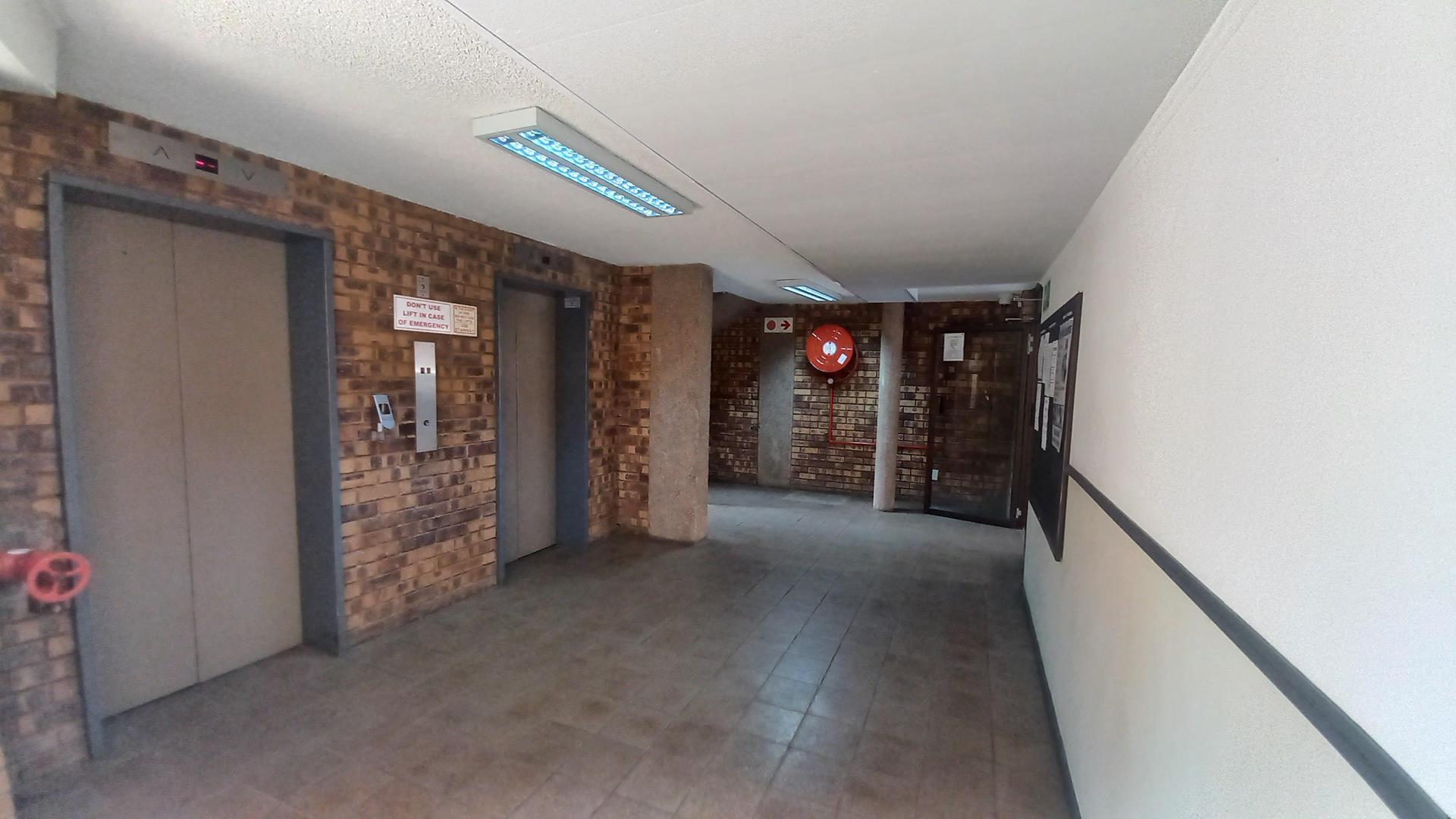 1 Bedroom Property for Sale in Hatfield Gauteng