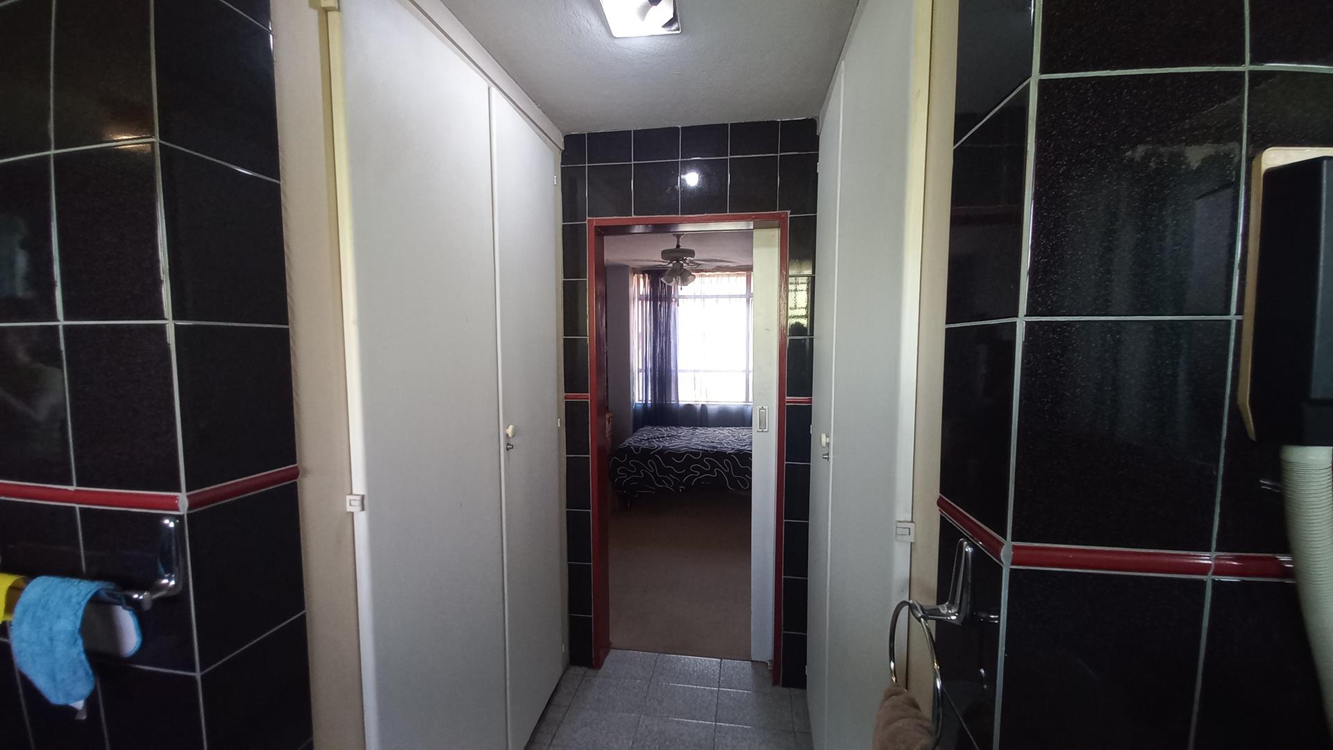 1 Bedroom Property for Sale in Hatfield Gauteng