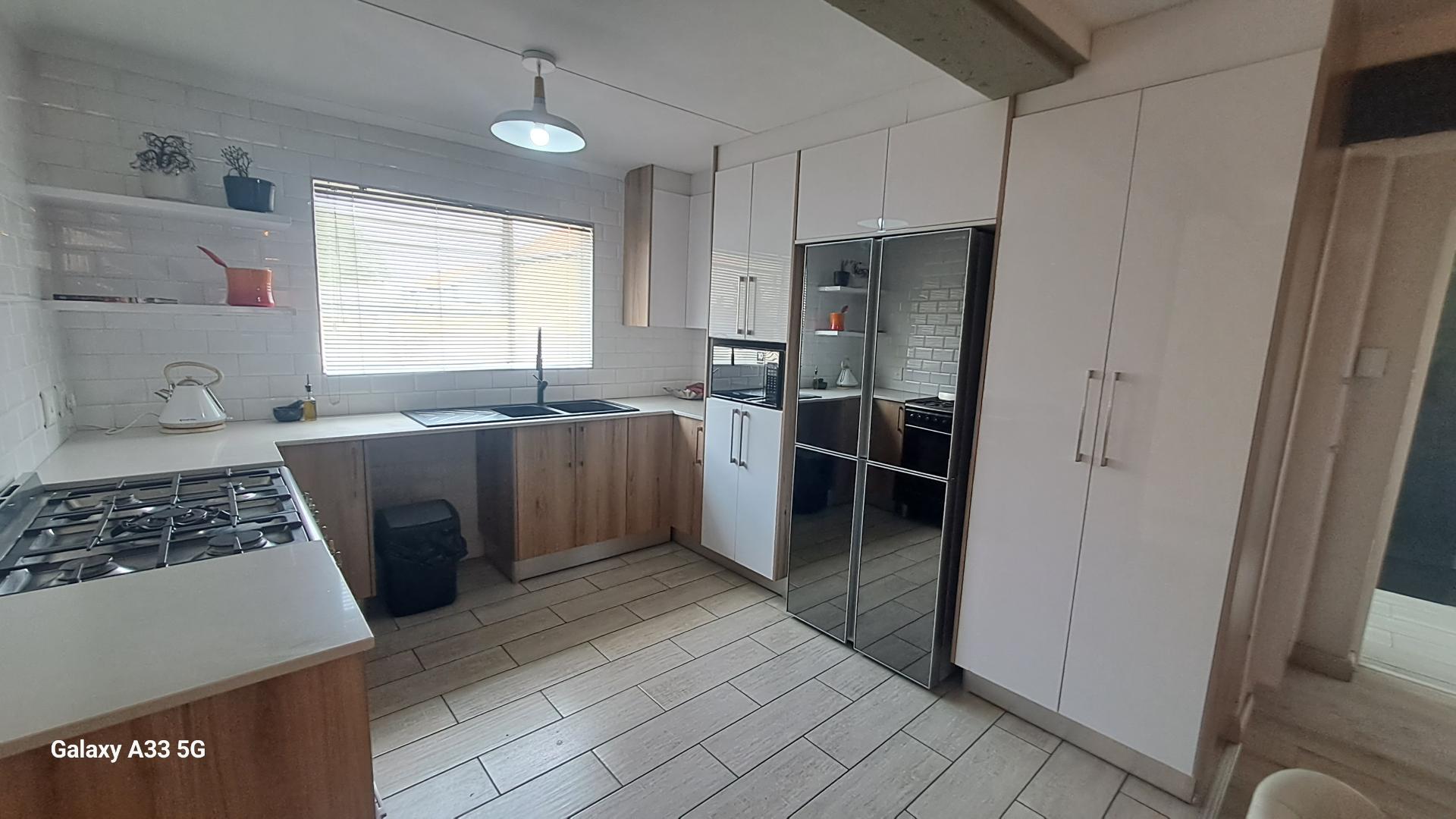 3 Bedroom Property for Sale in Buccleuch Gauteng