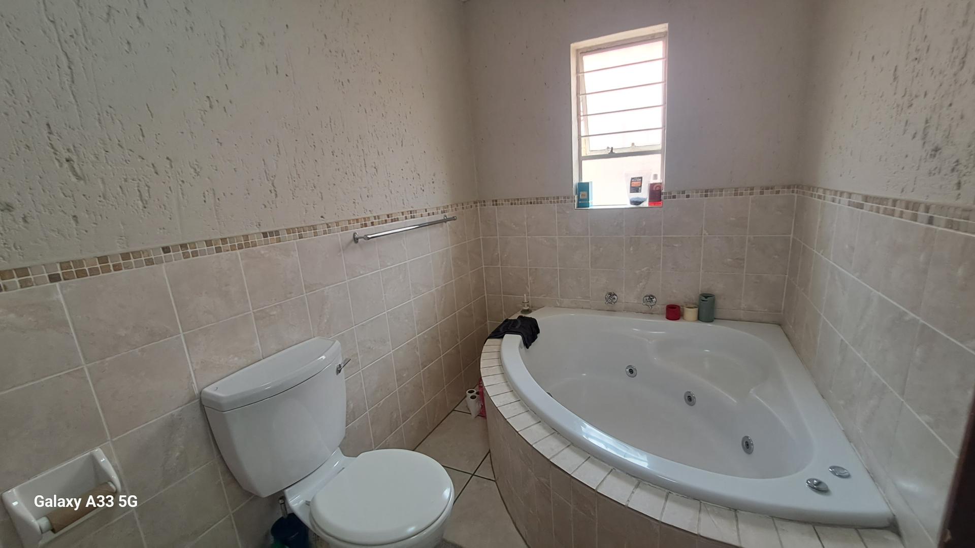 3 Bedroom Property for Sale in Buccleuch Gauteng