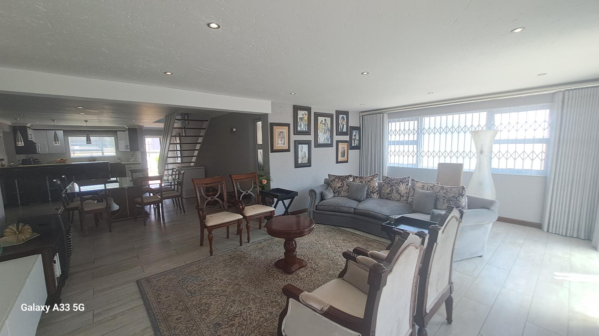 3 Bedroom Property for Sale in Buccleuch Gauteng