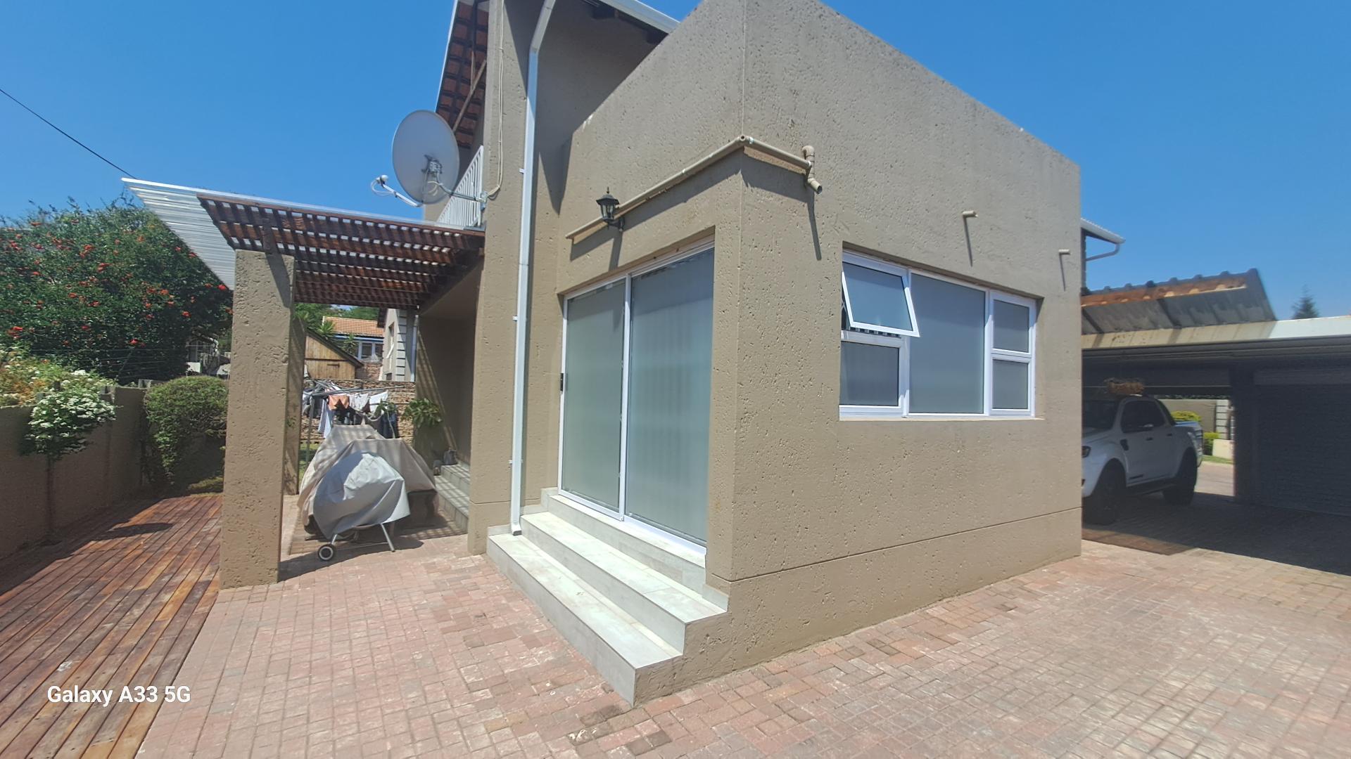 3 Bedroom Property for Sale in Buccleuch Gauteng