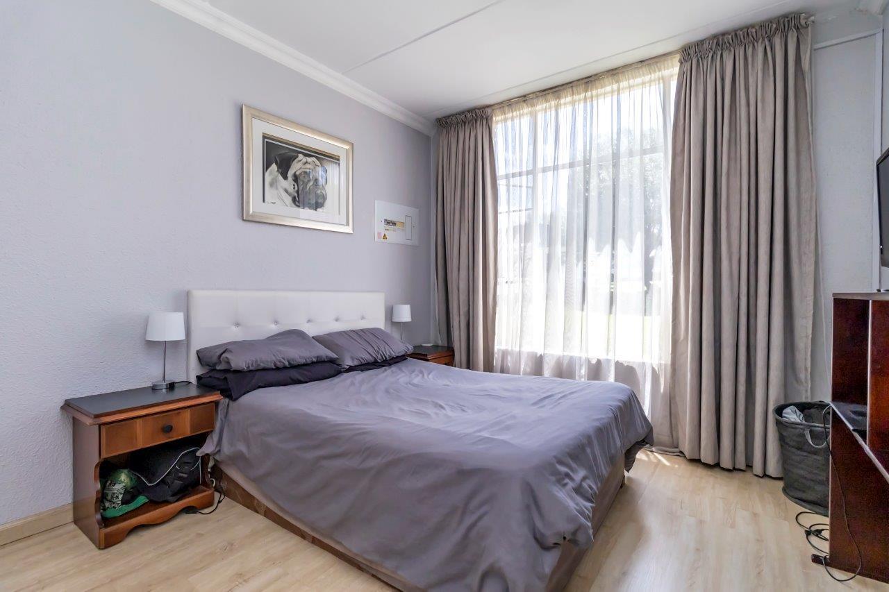 1 Bedroom Property for Sale in Honeydew Gauteng