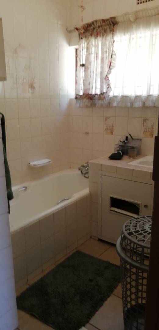 4 Bedroom Property for Sale in Sinoville Gauteng