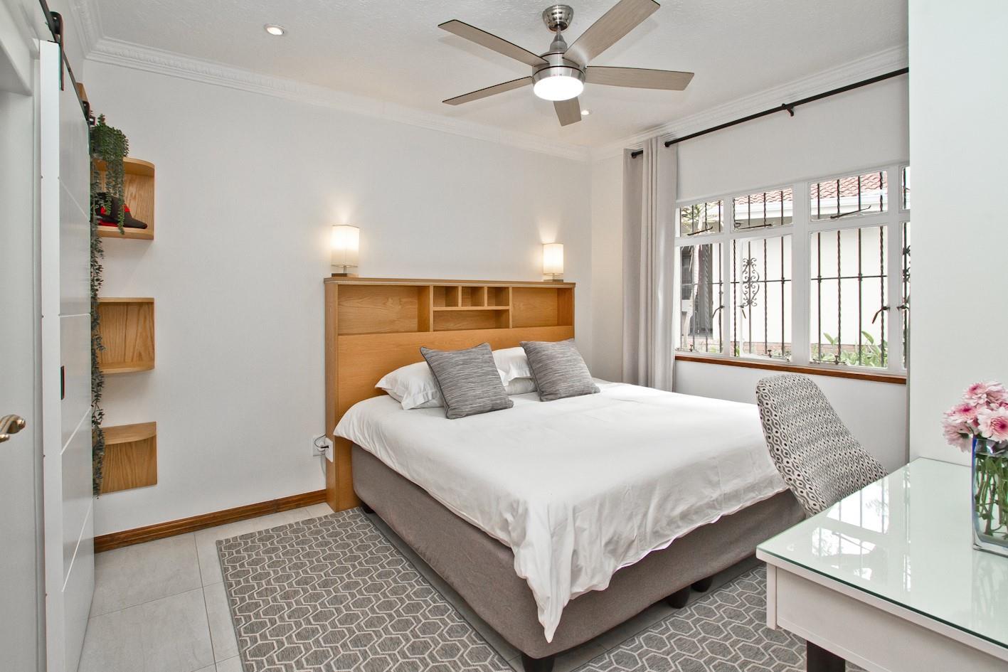 5 Bedroom Property for Sale in Hurlingham Manor Gauteng
