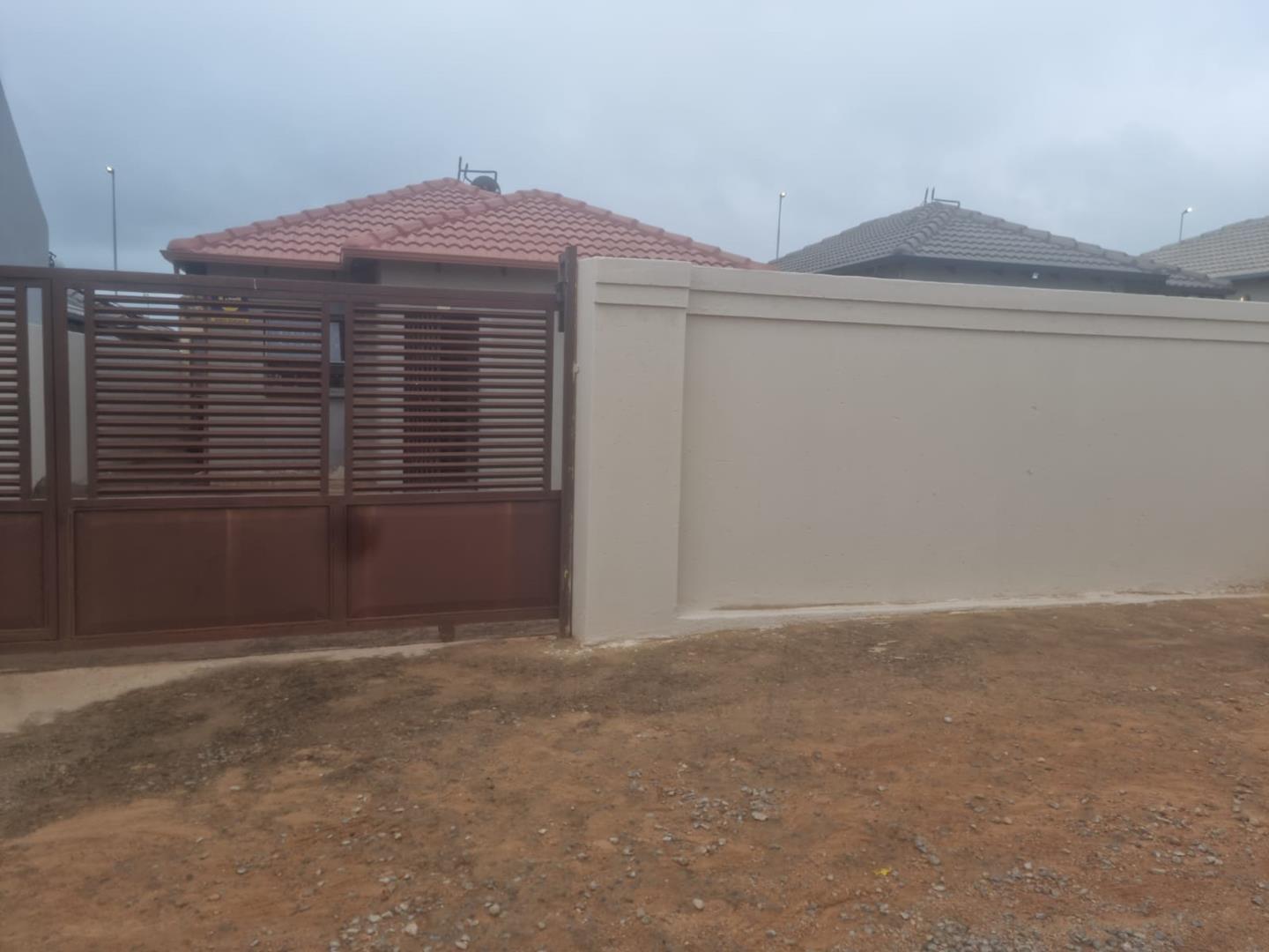 3 Bedroom Property for Sale in Clayville Gauteng