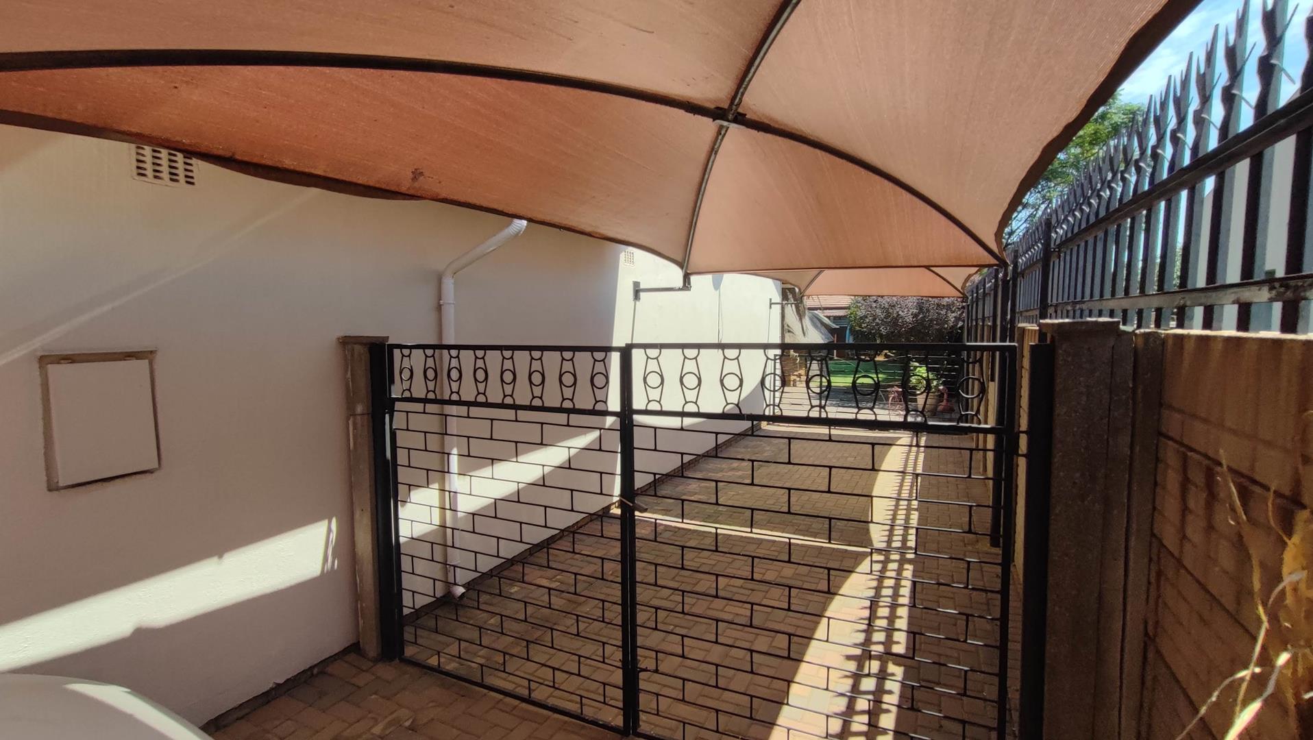 3 Bedroom Property for Sale in Mayberry Park Gauteng