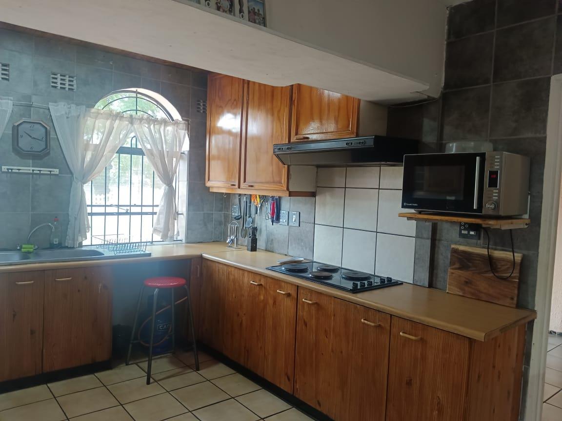 4 Bedroom Property for Sale in New Redruth Gauteng