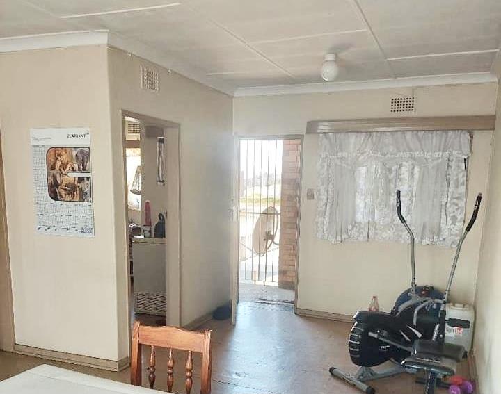 1 Bedroom Property for Sale in Peacehaven Gauteng