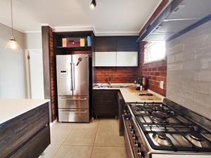 3 Bedroom Property for Sale in Sharonlea Gauteng