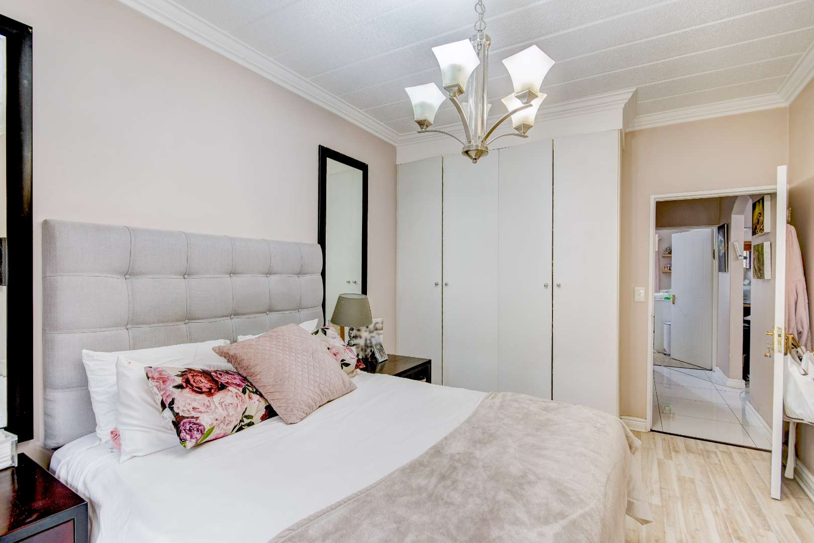 2 Bedroom Property for Sale in Waverley Gauteng