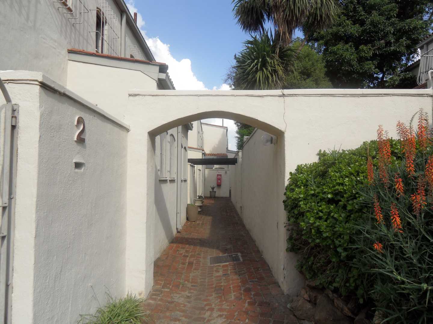 To Let 2 Bedroom Property for Rent in Corlett Gardens Gauteng