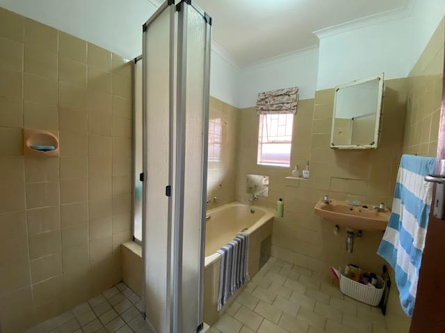 2 Bedroom Property for Sale in La Montagne Gauteng