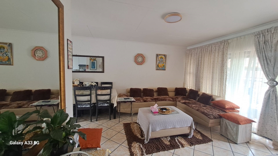 3 Bedroom Property for Sale in Buccleuch Gauteng