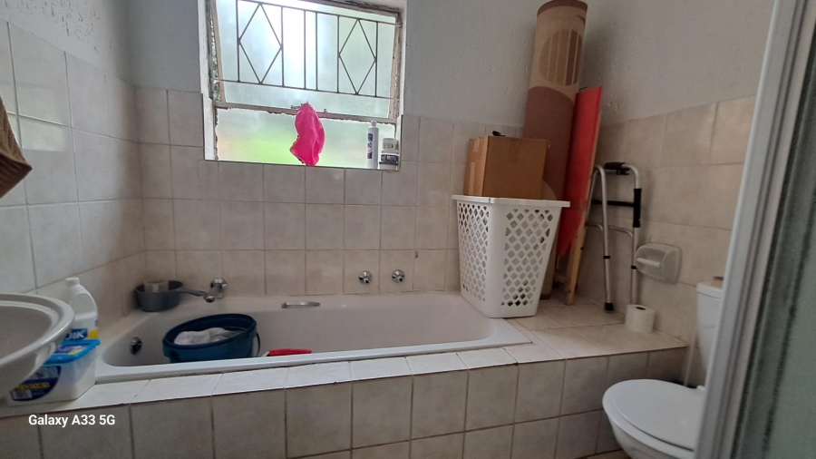 3 Bedroom Property for Sale in Buccleuch Gauteng