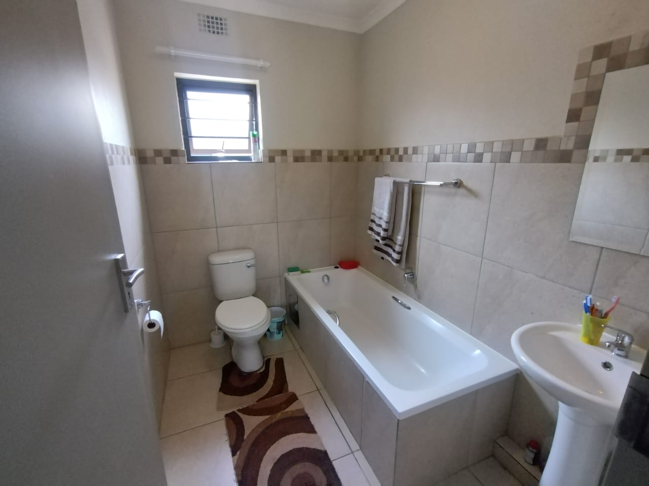 4 Bedroom Property for Sale in Alrode Gauteng