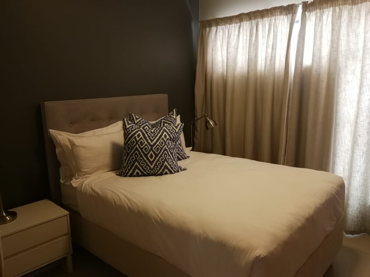 To Let 2 Bedroom Property for Rent in Rosebank Gauteng