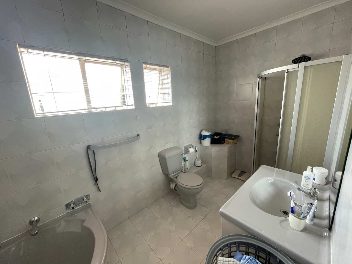 3 Bedroom Property for Sale in Linmeyer Gauteng