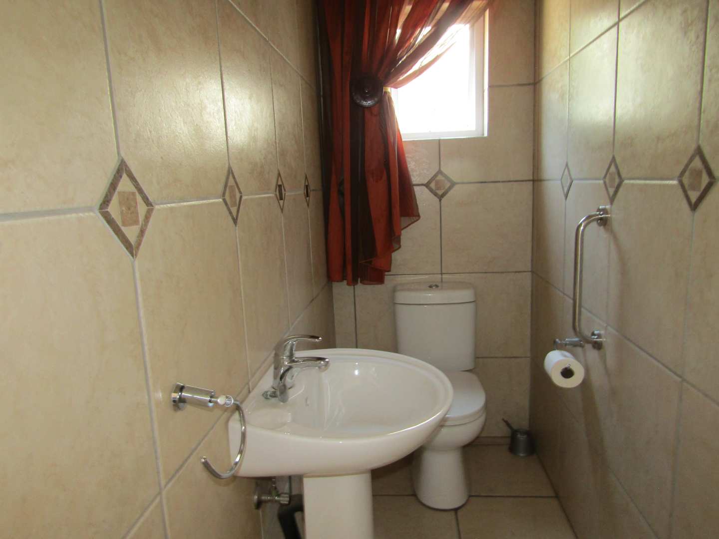 To Let 4 Bedroom Property for Rent in Glenhazel Gauteng