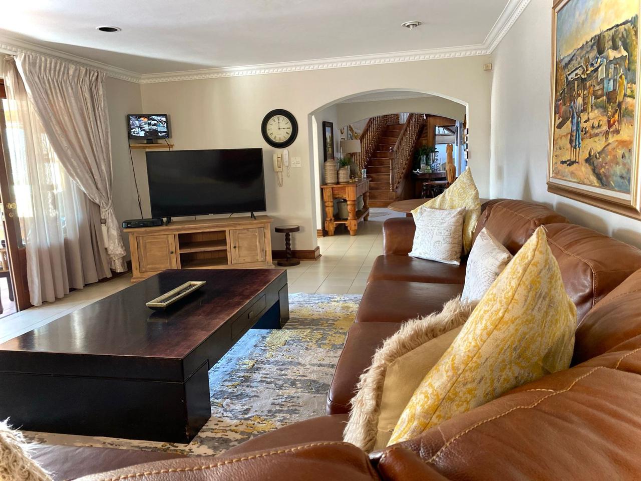 7 Bedroom Property for Sale in Mondeor Gauteng