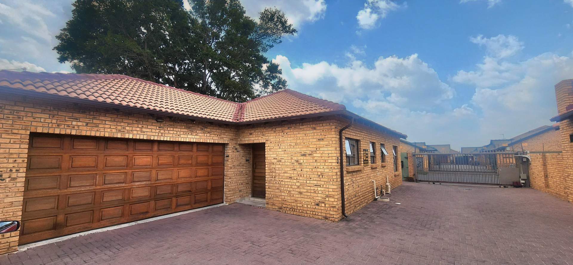To Let 3 Bedroom Property for Rent in New Redruth Gauteng