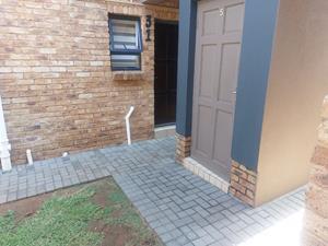 To Let 3 Bedroom Property for Rent in Albertsdal Gauteng