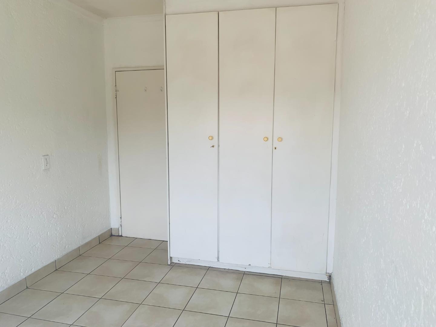 1 Bedroom Property for Sale in Observatory Gauteng