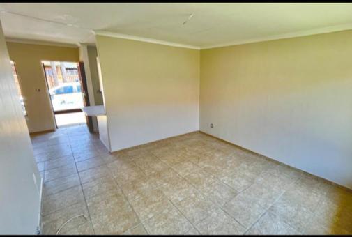 2 Bedroom Property for Sale in The Orchards Gauteng