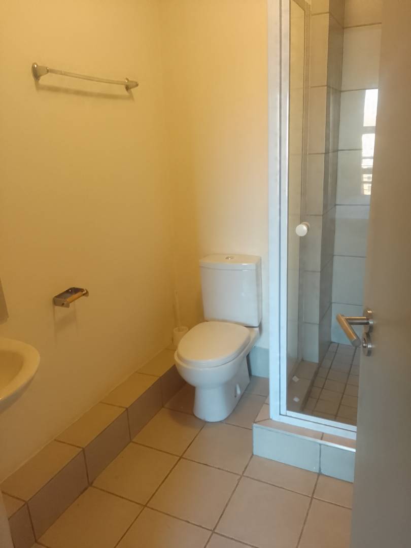 1 Bedroom Property for Sale in Willowbrook Gauteng