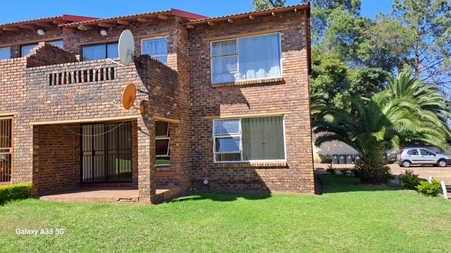 2 Bedroom Property for Sale in Buccleuch Gauteng