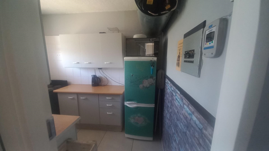 To Let 2 Bedroom Property for Rent in Weavind Park Gauteng