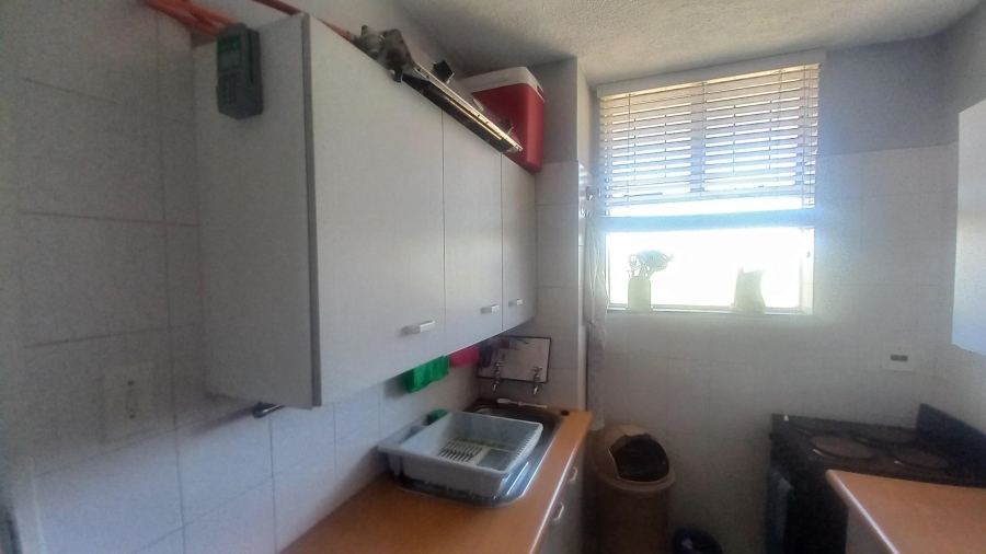 To Let 2 Bedroom Property for Rent in Weavind Park Gauteng