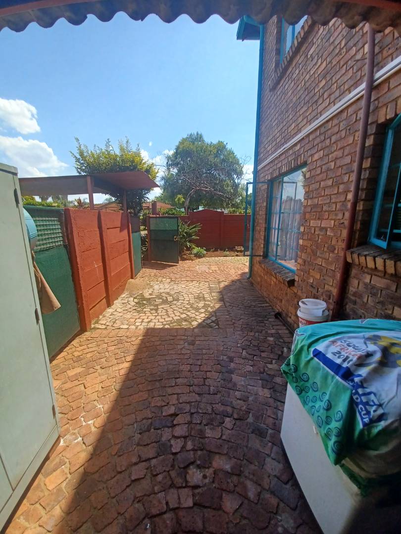 To Let 2 Bedroom Property for Rent in Mayville Gauteng