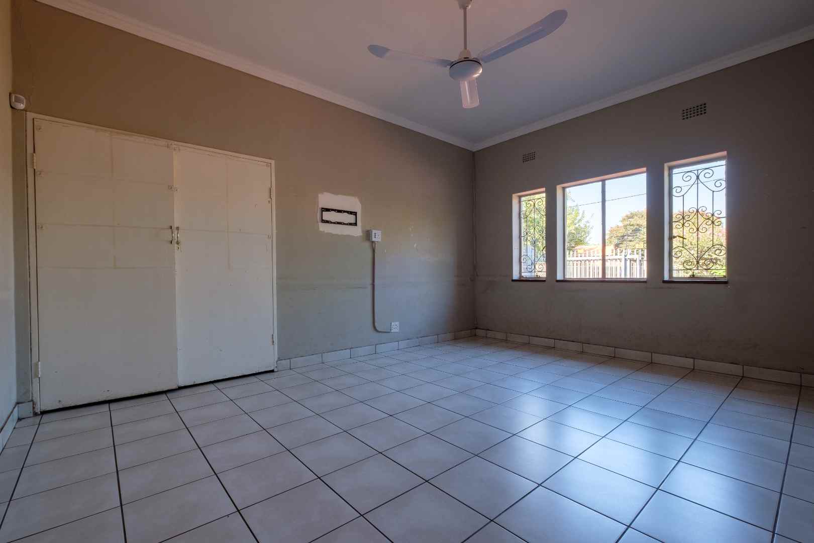 10 Bedroom Property for Sale in Robertsham Gauteng