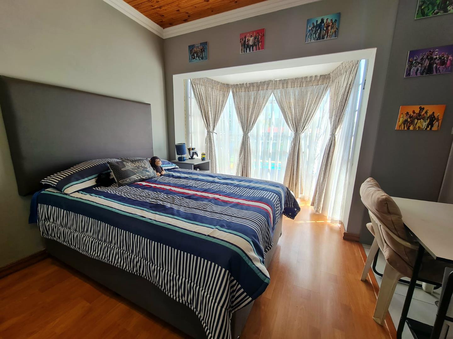 4 Bedroom Property for Sale in Linmeyer Gauteng