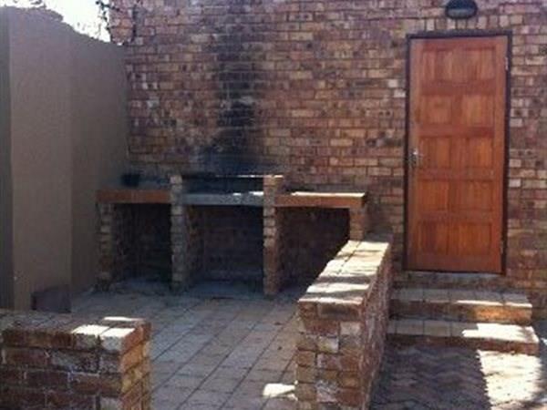 To Let 4 Bedroom Property for Rent in Fishers Hill Gauteng