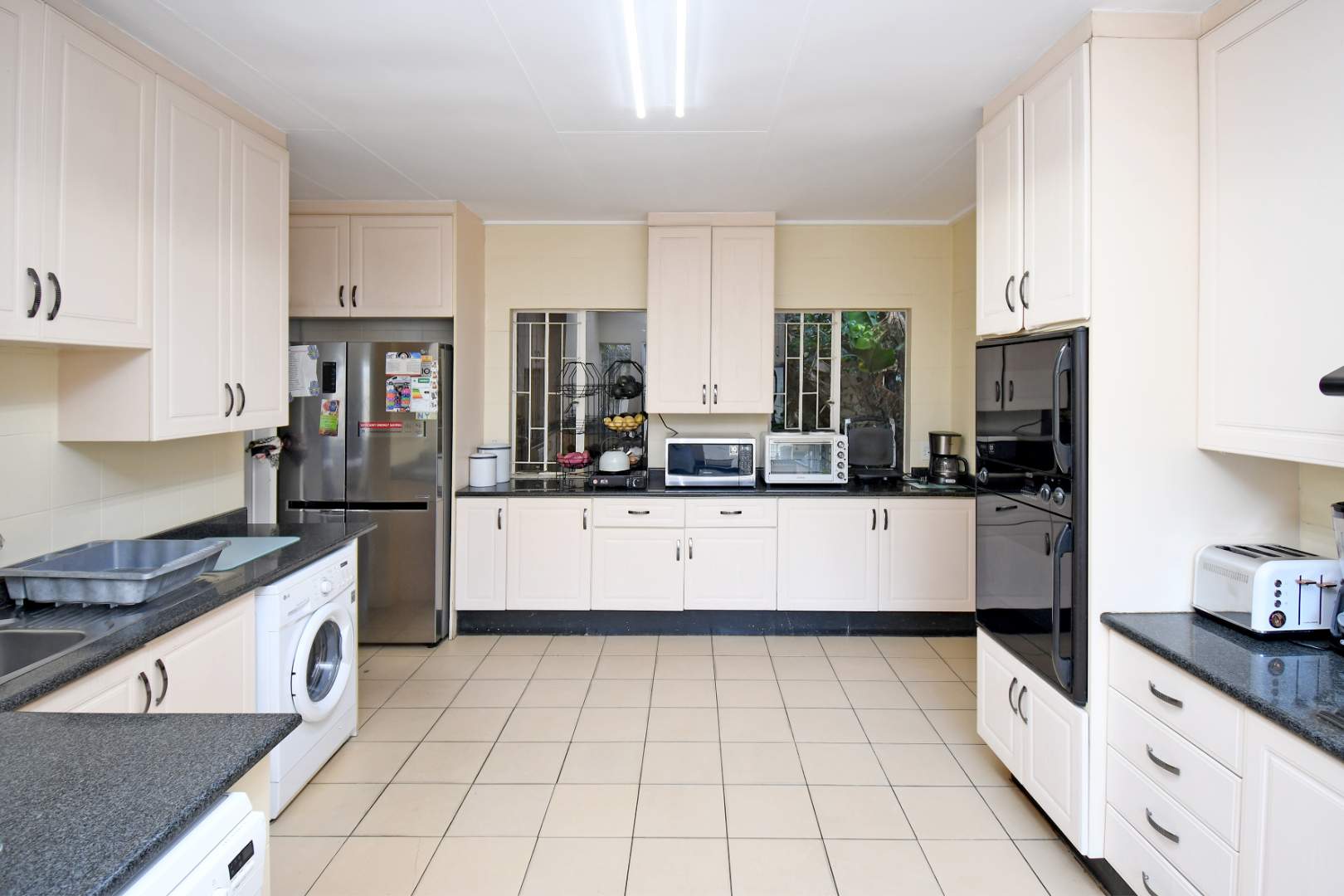 5 Bedroom Property for Sale in Glenhazel Gauteng