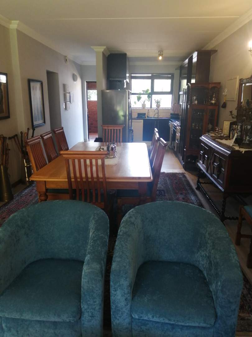 2 Bedroom Property for Sale in Atholl Gauteng