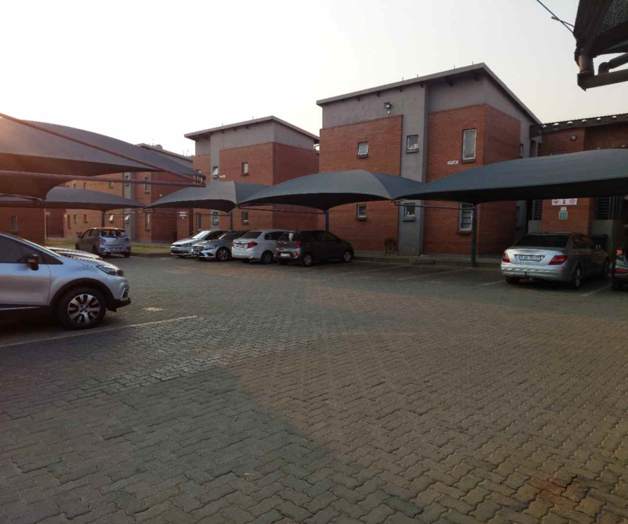 2 Bedroom Property for Sale in Esther Park Gauteng