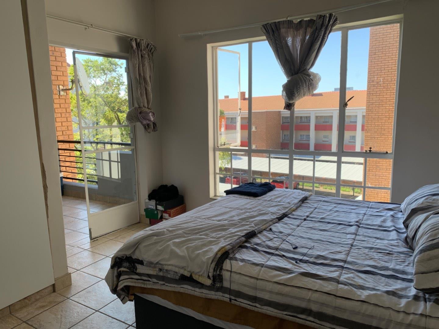 2 Bedroom Property for Sale in Waterkloof Glen Gauteng