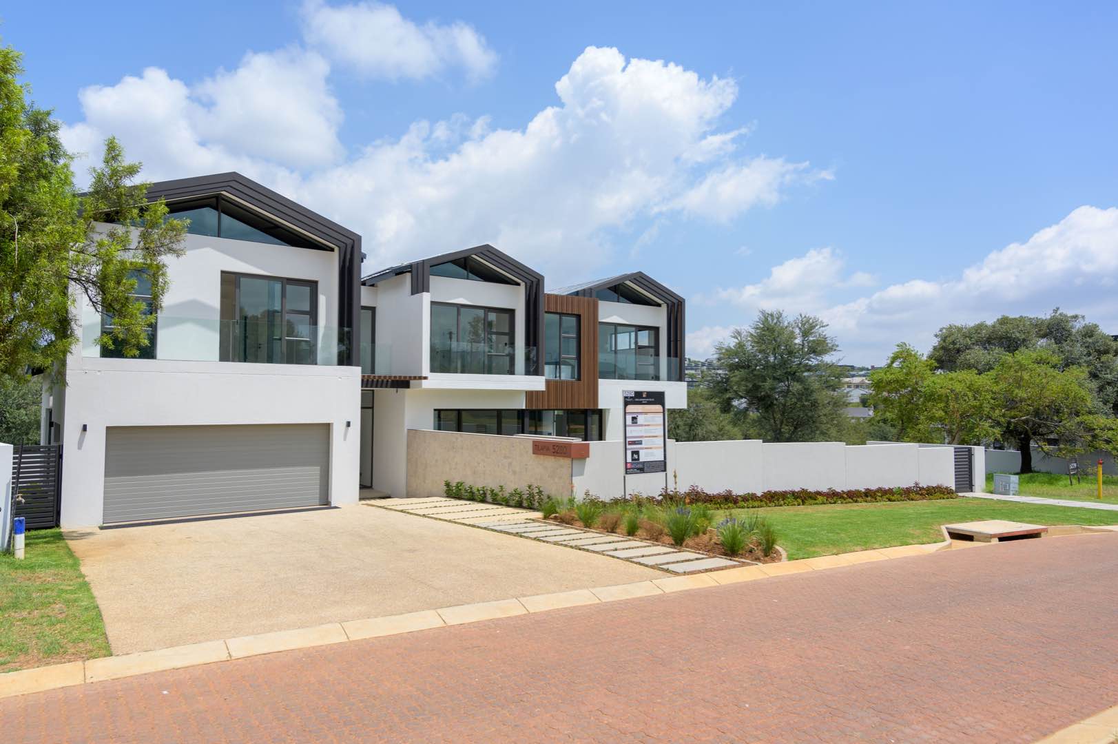 4 Bedroom Property for Sale in Helderfontein Estate Gauteng