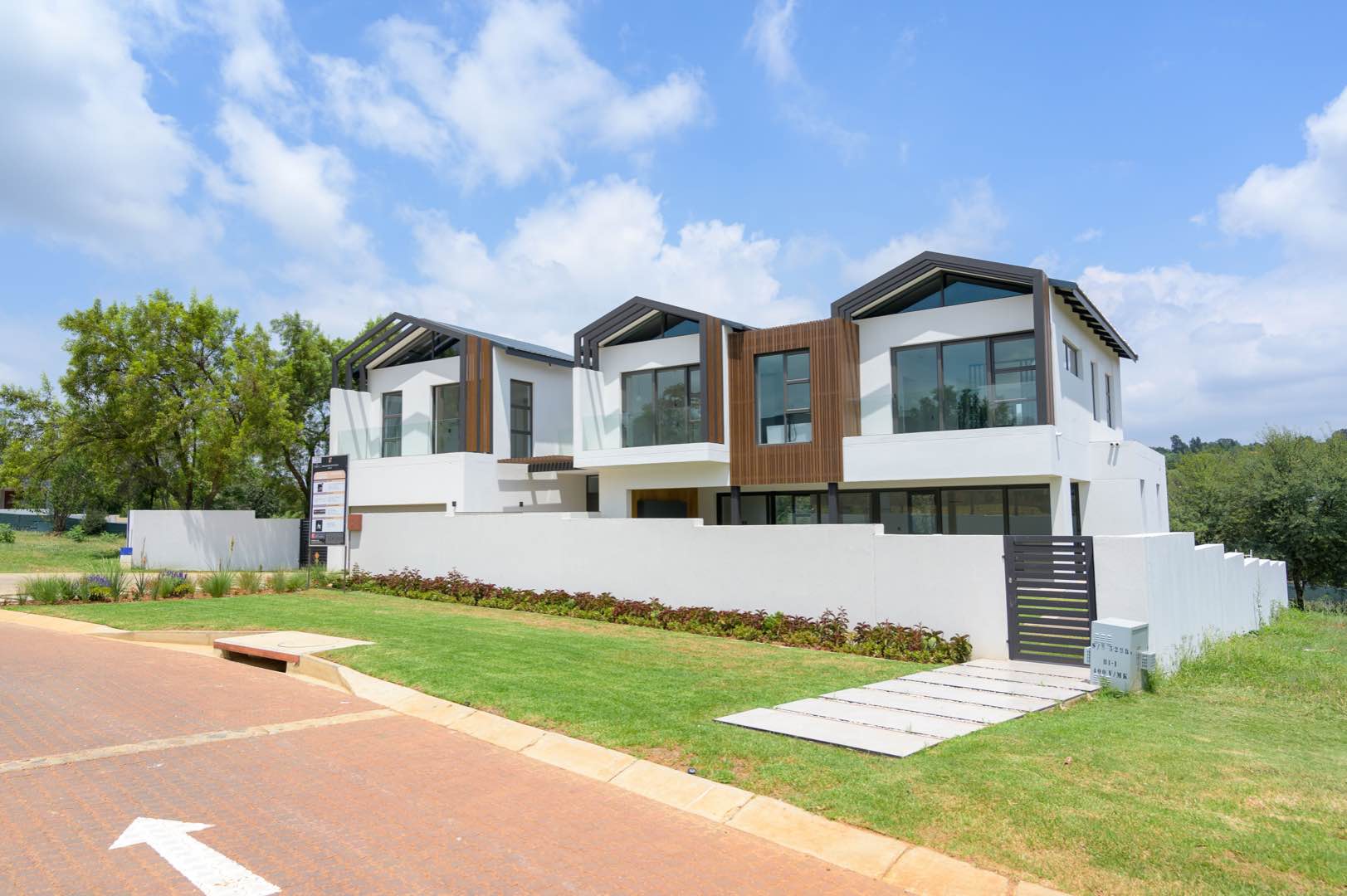 4 Bedroom Property for Sale in Helderfontein Estate Gauteng