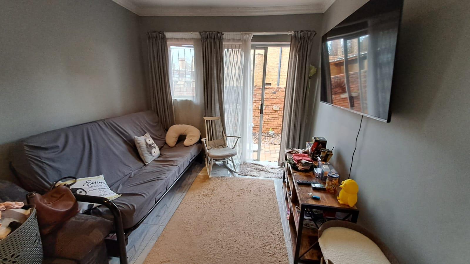 3 Bedroom Property for Sale in Rooihuiskraal Gauteng