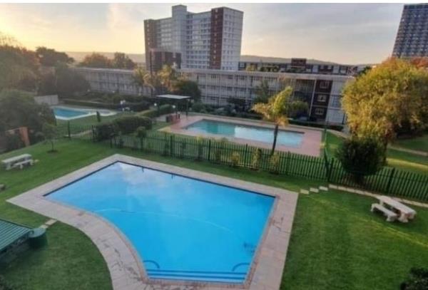 2 Bedroom Property for Sale in Bedford Gardens Gauteng