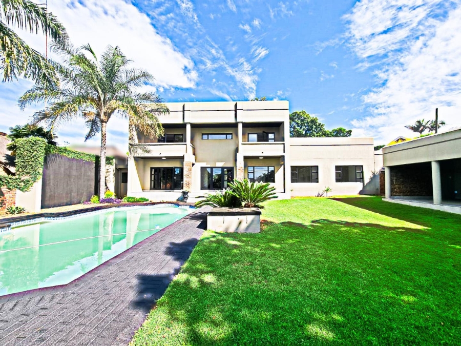 5 Bedroom Property for Sale in Garsfontein Gauteng